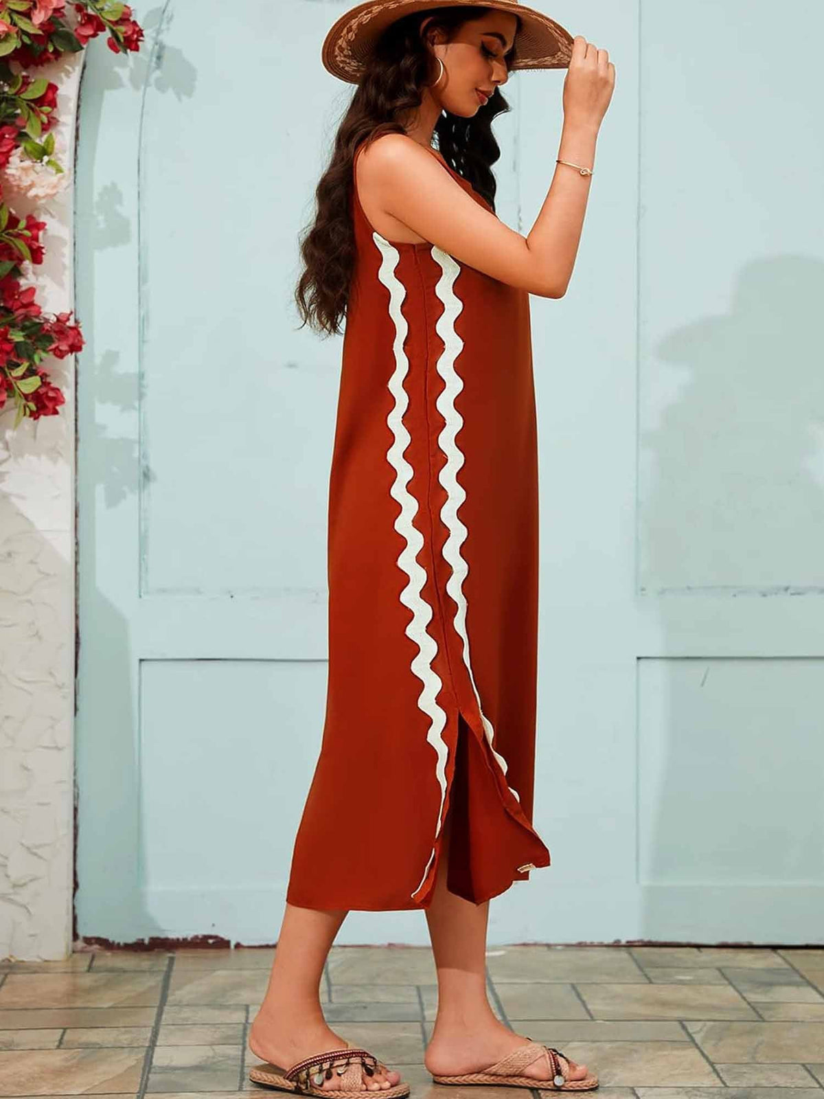 Side Wave Stripes Embellished Side Slit Loose Dress