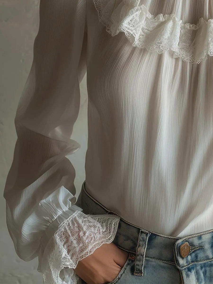 Chic Blouse in lace, Designer Aesthetic