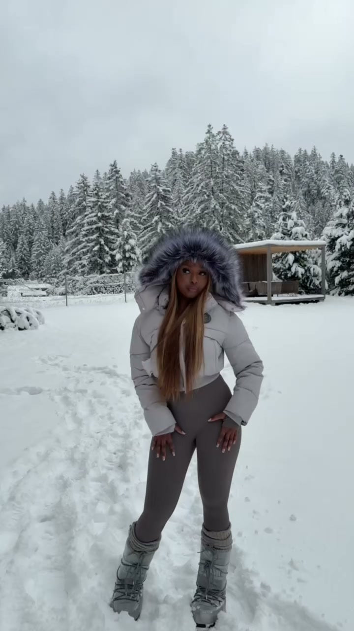 white-cropped-puffer-jacket-faux-fur-hood-padded-winter-coat