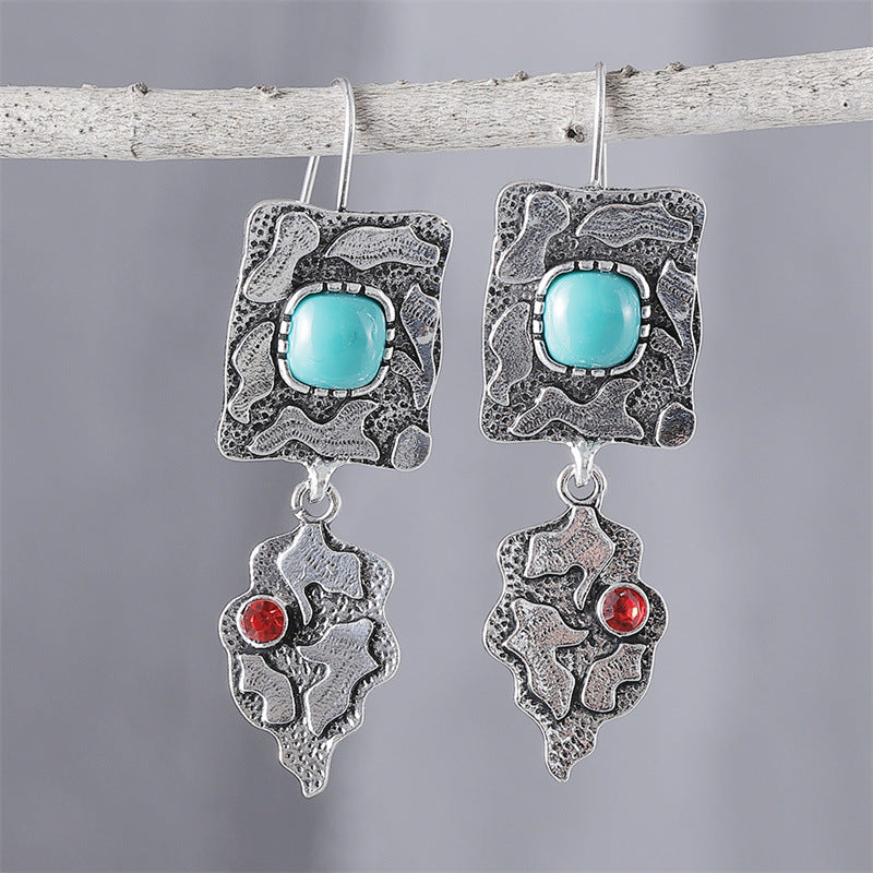 Irregular pattern earrings