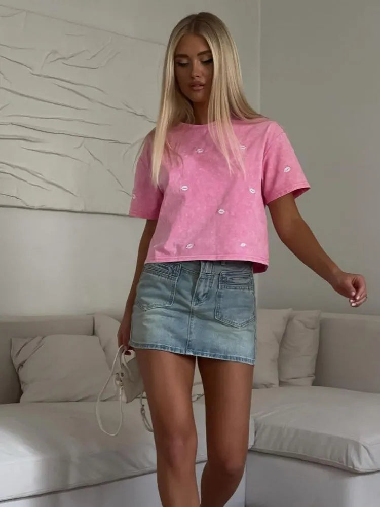 Lip Embroidery Street Tee
