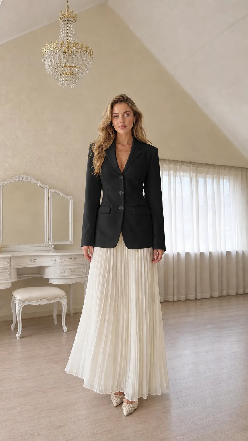 Women's Tailored Single-Breasted Blazer with Structured Lapel