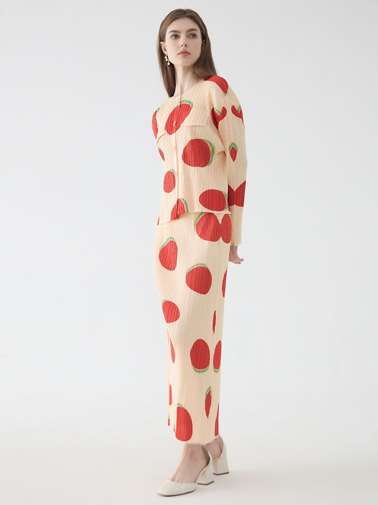 Slim-fitting printed long-sleeved skirt  set