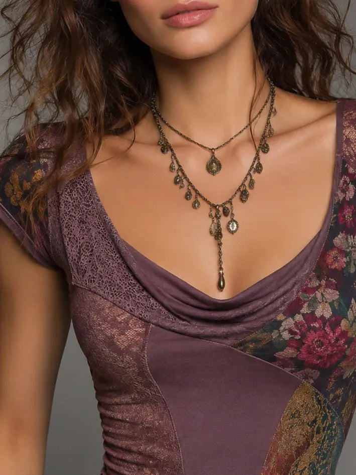 Top That Flatters – Chic & lace