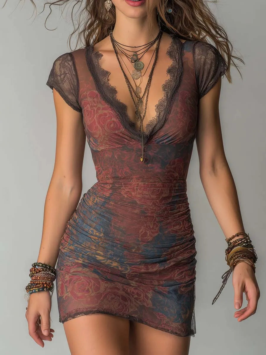 Retro Mini Dress in lace, Affordable Luxury