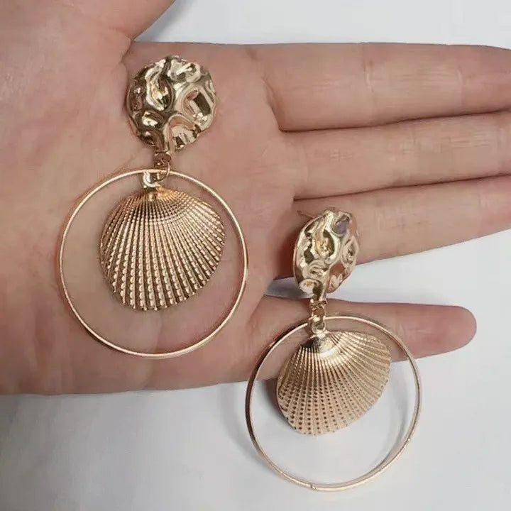 Gold Shell Hanging Earrings