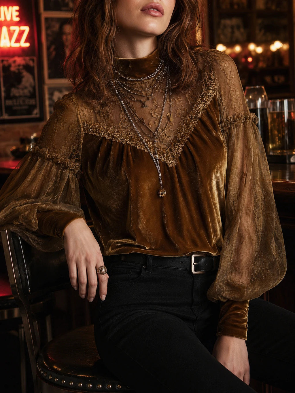 Retro Blouse in velvet, Affordable Luxury