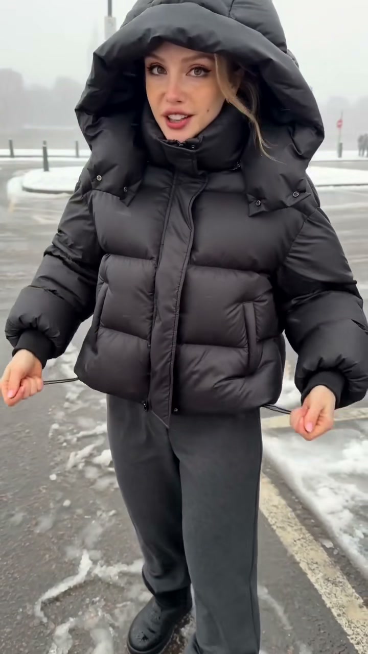 black-cropped-puffer-jacket-hooded-short-down-coat