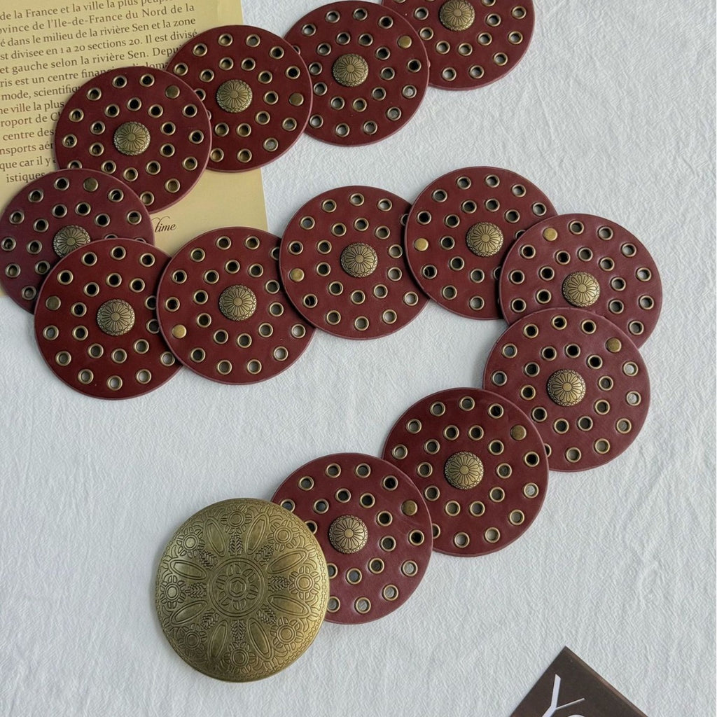 Vintage-Inspired Circular Belt With Intricate Floral Design
