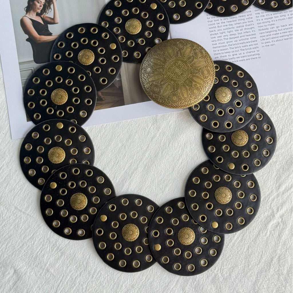 Vintage-Inspired Circular Belt With Intricate Floral Design
