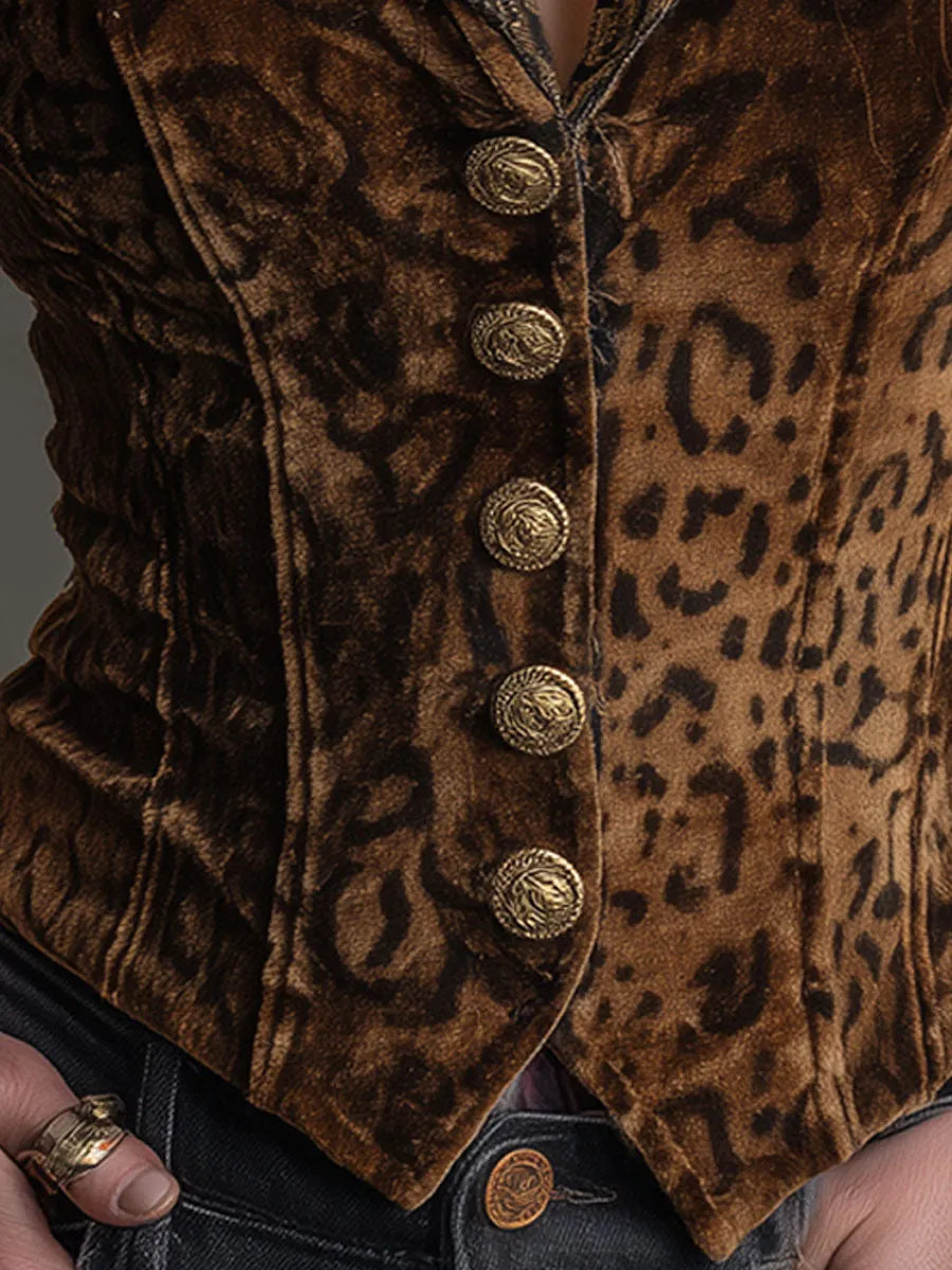 Statement Piece with velvet – Affordable Luxury