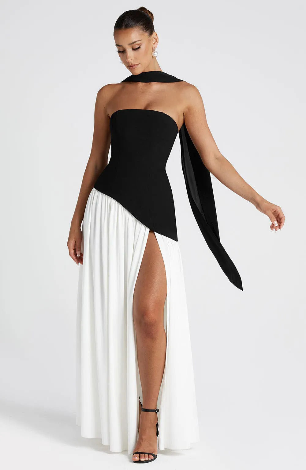 STRAPLESS SLIT DRESS