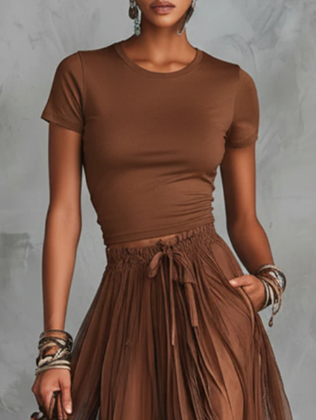 Chic Skirt in lace, Unbeatable Price