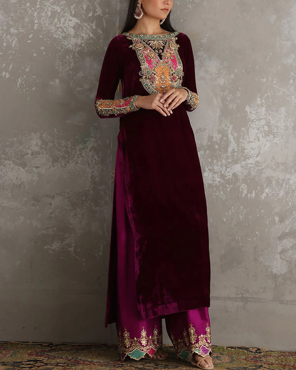 Vintage Elegant Embroidered Velvet Kaftan