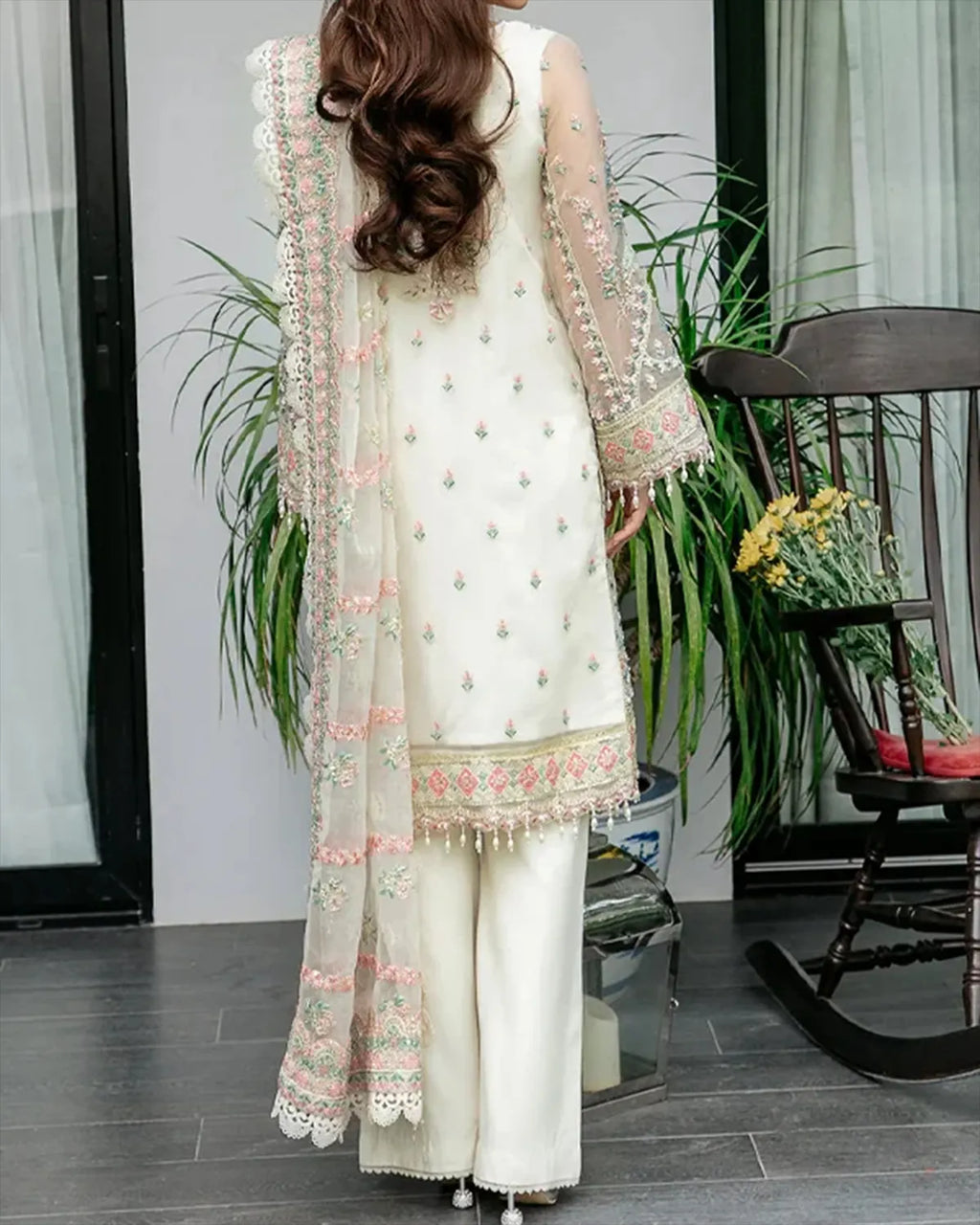 Round Neck Printed Lace Top And Pants Suit